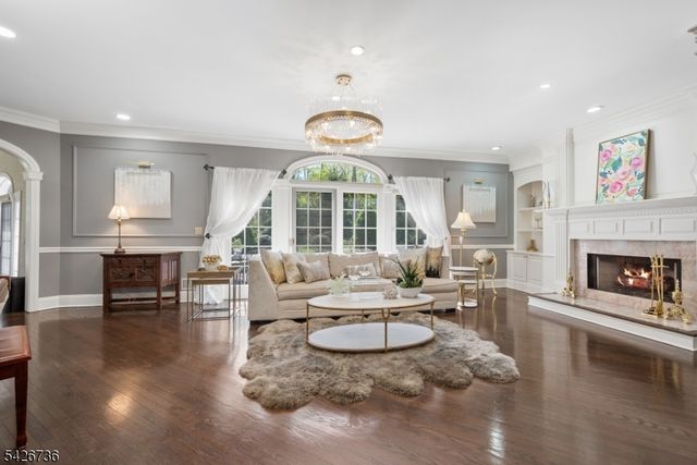 110 CHELSEA, Watchung Boro, NJ 07069