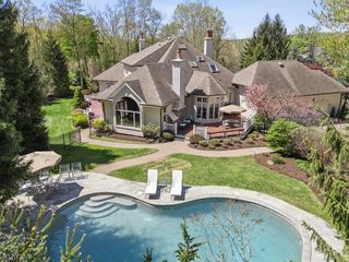 110 CHELSEA, Watchung Boro, NJ 07069