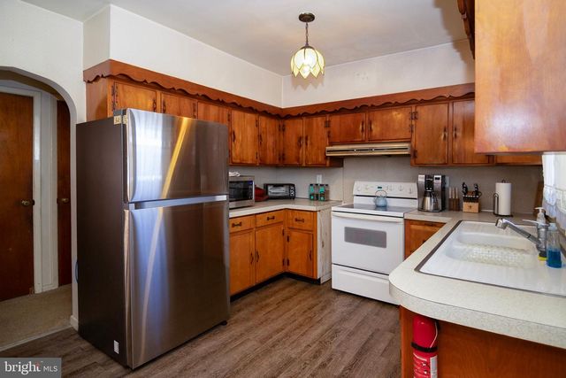 13 CEDAR BROOK RD, Sicklerville, NJ 08081