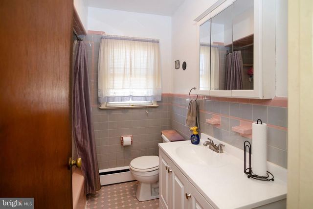 13 CEDAR BROOK RD, Sicklerville, NJ 08081