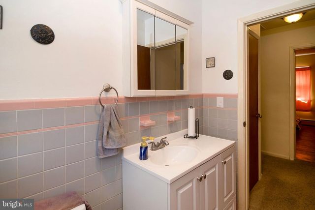 13 CEDAR BROOK RD, Sicklerville, NJ 08081