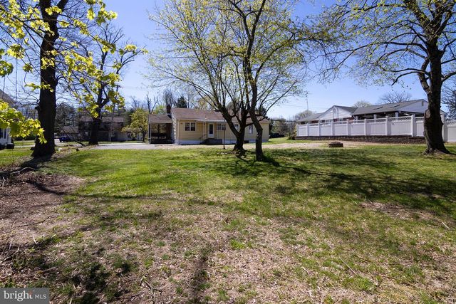 13 CEDAR BROOK RD, Sicklerville, NJ 08081