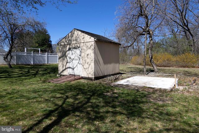 13 CEDAR BROOK RD, Sicklerville, NJ 08081