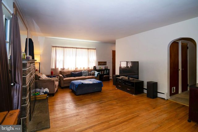 13 CEDAR BROOK RD, Sicklerville, NJ 08081