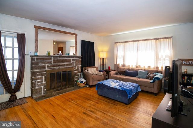 13 CEDAR BROOK RD, Sicklerville, NJ 08081