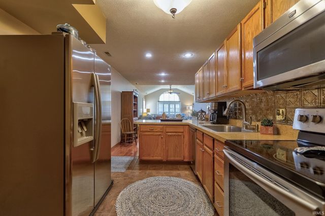 8311 River Park Way, Evansville, IN 47715
