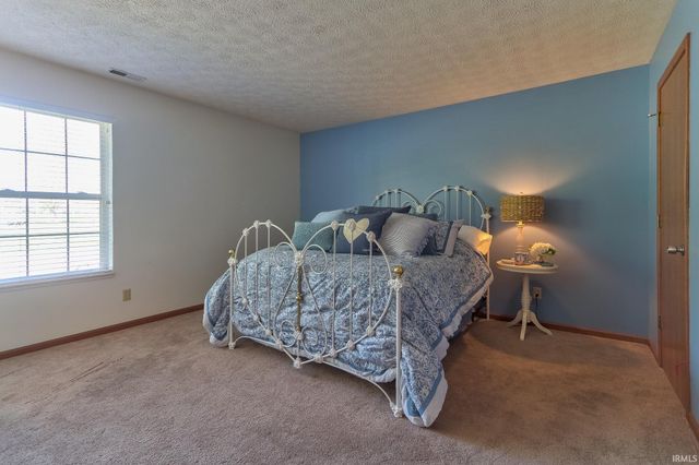 8311 River Park Way, Evansville, IN 47715