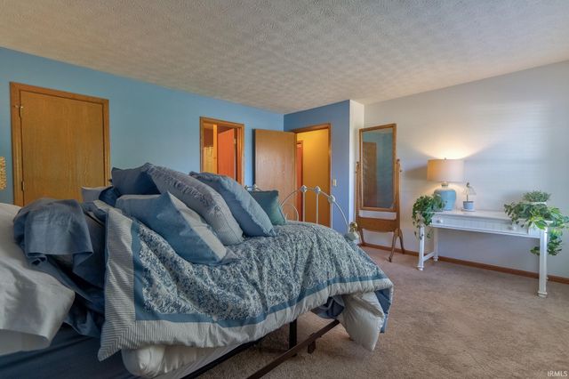 8311 River Park Way, Evansville, IN 47715