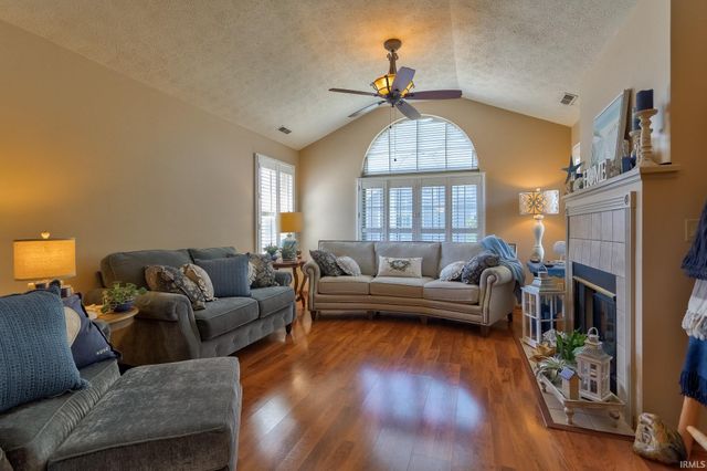 8311 River Park Way, Evansville, IN 47715