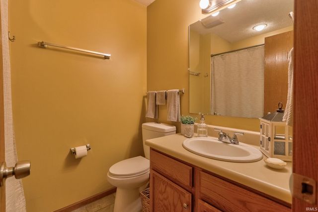 8311 River Park Way, Evansville, IN 47715