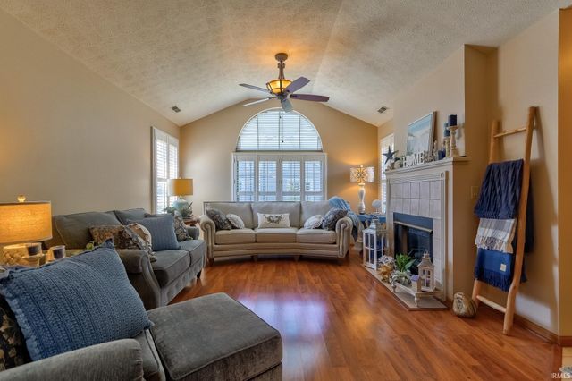 8311 River Park Way, Evansville, IN 47715