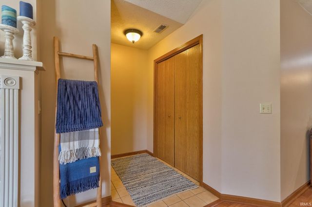 8311 River Park Way, Evansville, IN 47715