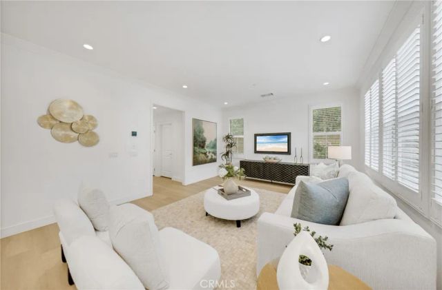 182 Frontier, Irvine, CA 92620