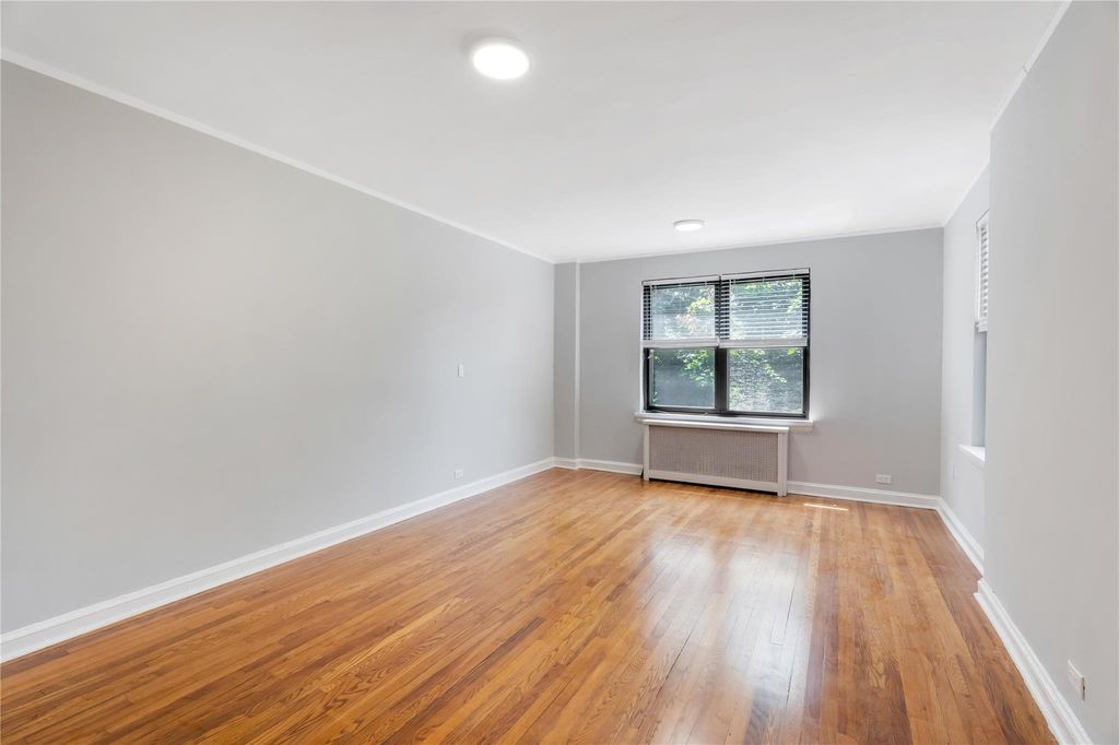 84-39 153rd Avenue 1K, Flushing, NY 11414