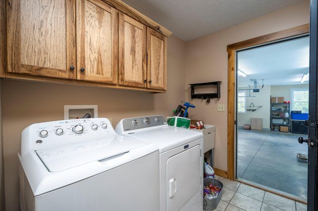 6213 Stafford Road SW, Washington Court House, OH 43160