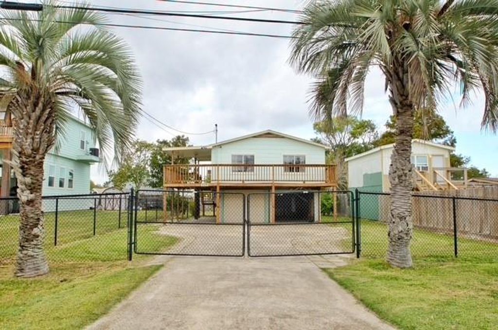 1112 7th Street, San Leon, TX 77539