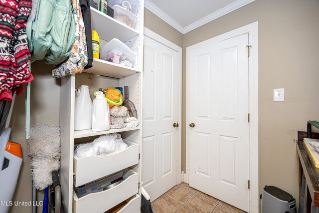 2706 Lynwood Street, Pascagoula, MS 39567