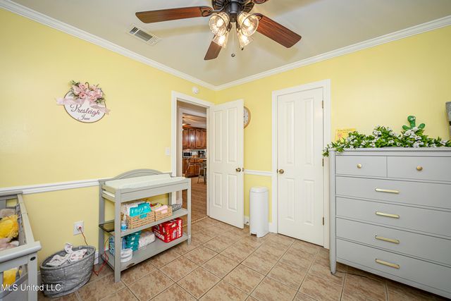 2706 Lynwood Street, Pascagoula, MS 39567