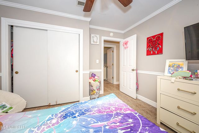 2706 Lynwood Street, Pascagoula, MS 39567