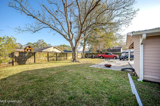 2706 Lynwood Street, Pascagoula, MS 39567