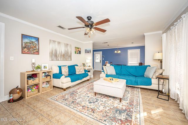 2706 Lynwood Street, Pascagoula, MS 39567