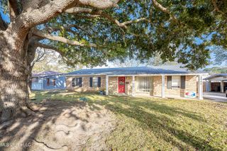 2706 Lynwood Street, Pascagoula, MS 39567