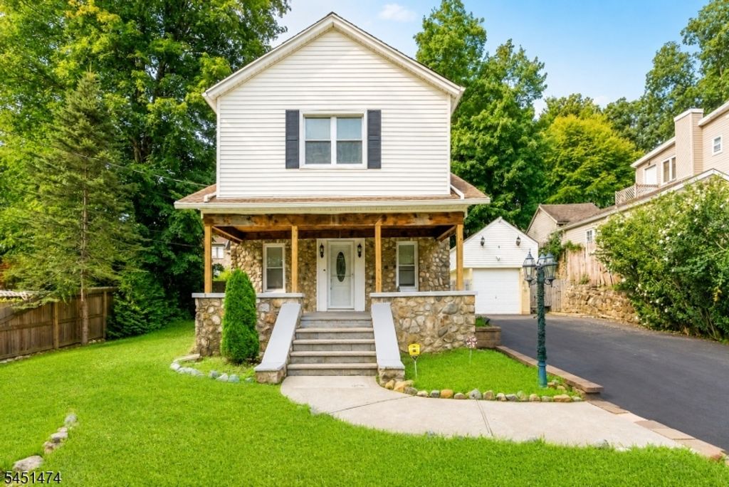 20 Shawnee Rd, Hopatcong Boro, NJ 07843 — exterior