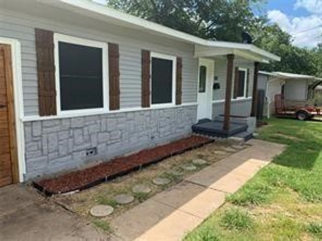 2117 N Hickory Street, Sherman, TX 75092