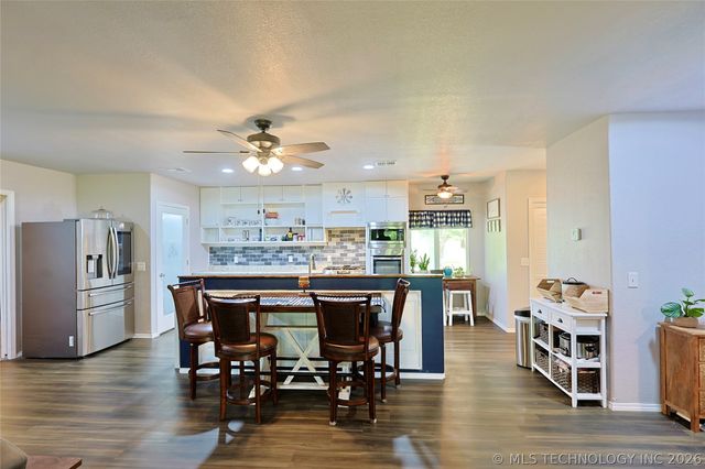 424398 Texanna Road, Checotah, OK 74426