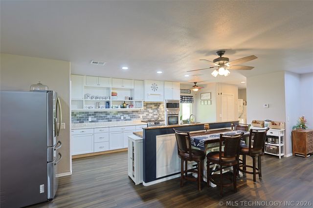 424398 Texanna Road, Checotah, OK 74426