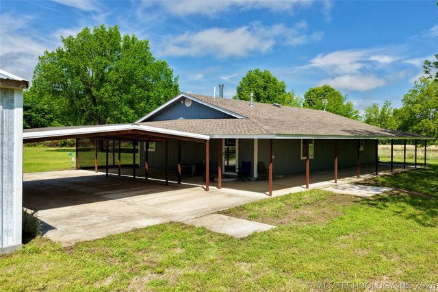 424398 Texanna Road, Checotah, OK 74426