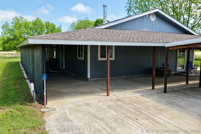 424398 Texanna Road, Checotah, OK 74426