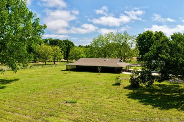 424398 Texanna Road, Checotah, OK 74426