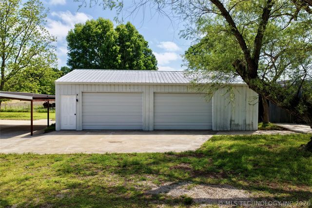 424398 Texanna Road, Checotah, OK 74426