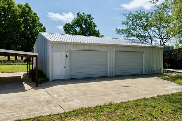 424398 Texanna Road, Checotah, OK 74426