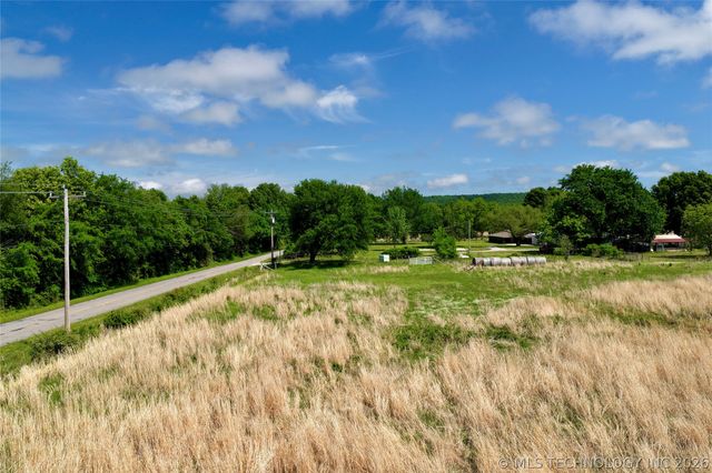 424398 Texanna Road, Checotah, OK 74426