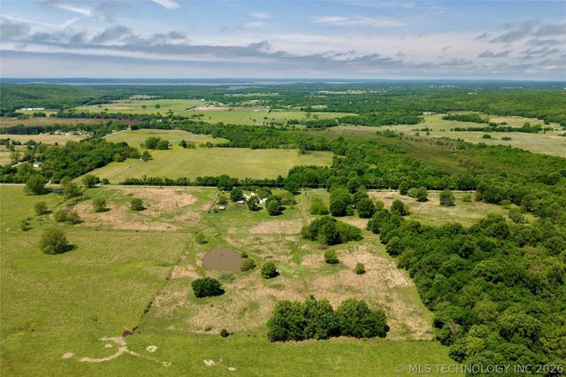 424398 Texanna Road, Checotah, OK 74426