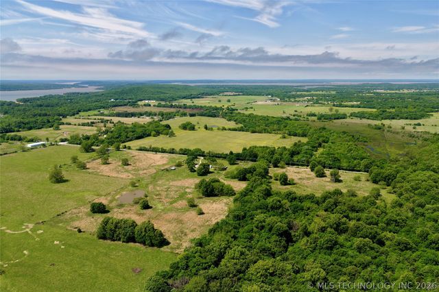 424398 Texanna Road, Checotah, OK 74426