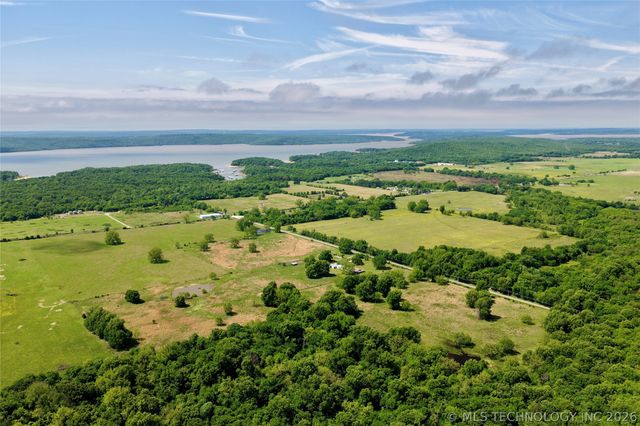 424398 Texanna Road, Checotah, OK 74426