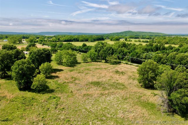 424398 Texanna Road, Checotah, OK 74426