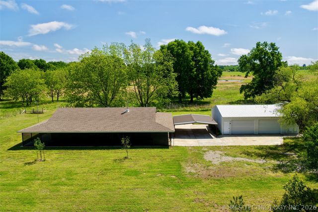 424398 Texanna Road, Checotah, OK 74426