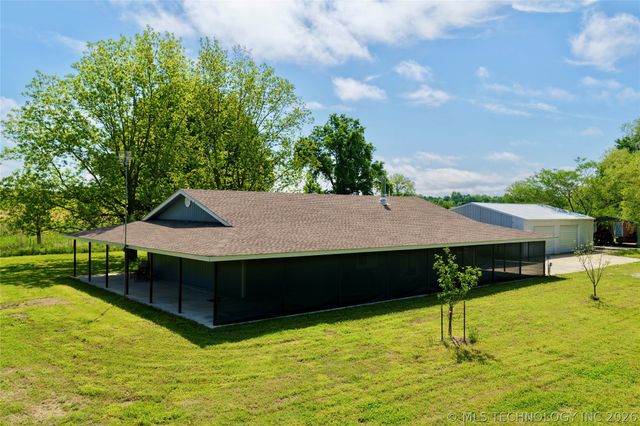 424398 Texanna Road, Checotah, OK 74426