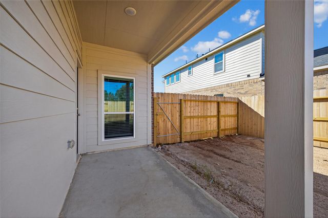 9746 Enclave Ridge Road, Willis, TX 77318