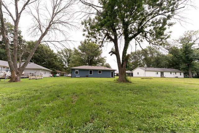 910 N Edith Avenue, Adrian, MO 64720