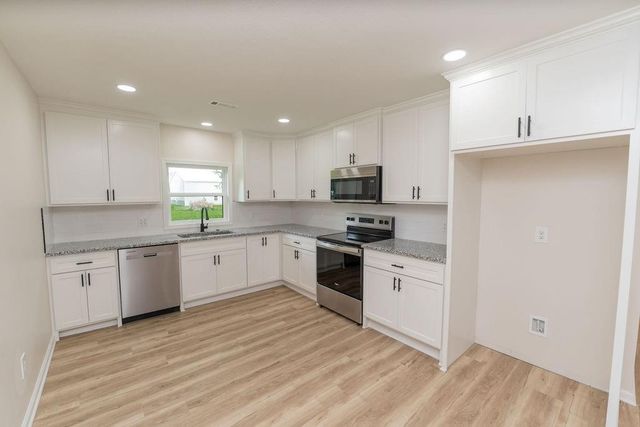 910 N Edith Avenue, Adrian, MO 64720