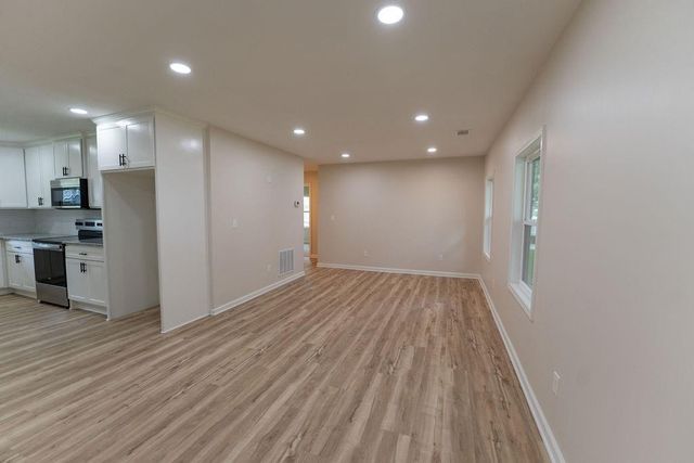 910 N Edith Avenue, Adrian, MO 64720
