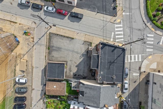 1442 Lowrie Street, Troy Hill, PA 15212