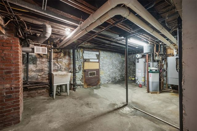 1442 Lowrie Street, Troy Hill, PA 15212