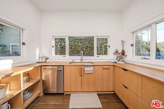 173 S Kingsley Drive, Los Angeles, CA 90004
