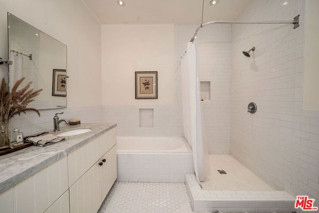 173 S Kingsley Drive, Los Angeles, CA 90004
